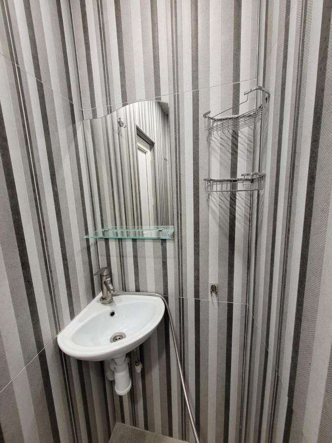 Мини Дом Целиком Около Мед Центра Астхик Hotel Ереван Екстериор снимка