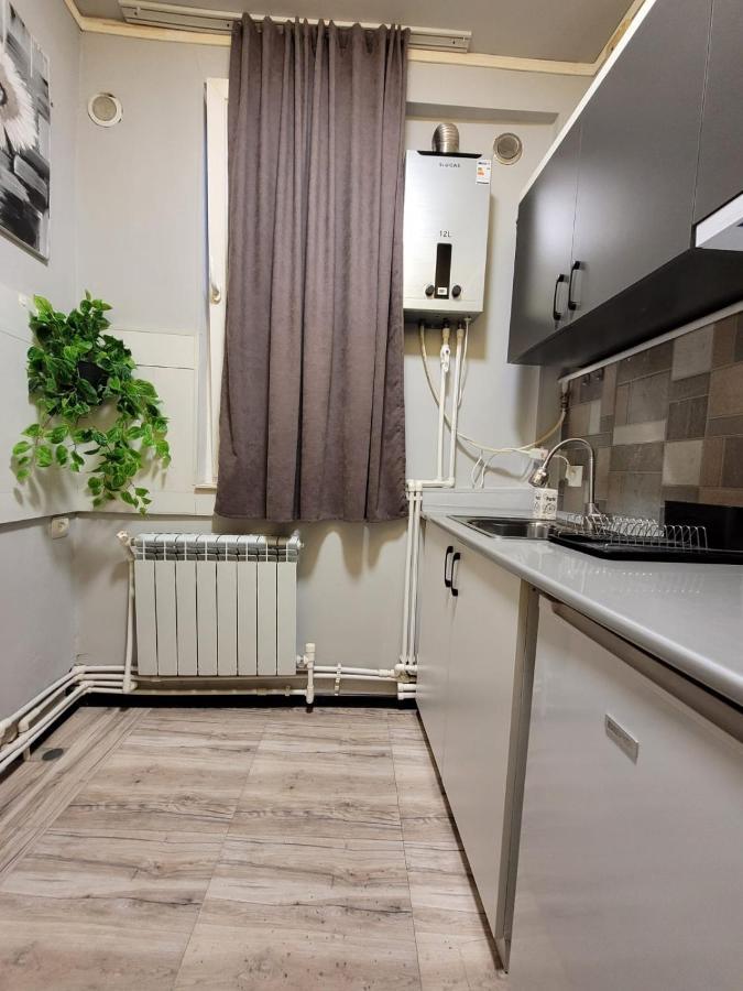 Мини Дом Целиком Около Мед Центра Астхик Hotel Ереван Екстериор снимка